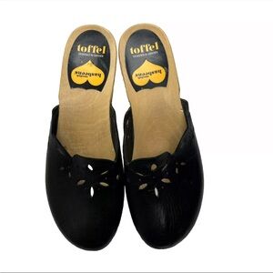 Swedish Hasbeens Toffel Black Leather Cutout Clogs Mules Size 39/9